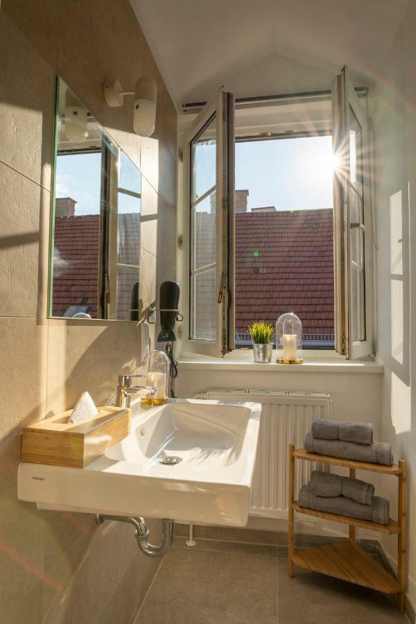Ferienwohnung Easy Flat Stuckgasse Wien Exterior foto